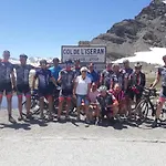Arolla Ξενοδοχείο 2*