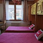 Ξενοδοχείο Arolla 2*