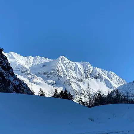 Ξενοδοχείο Arolla 2*