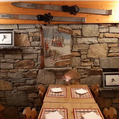 Arolla Hotell
