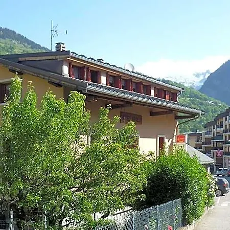 Arolla Szálloda 2*