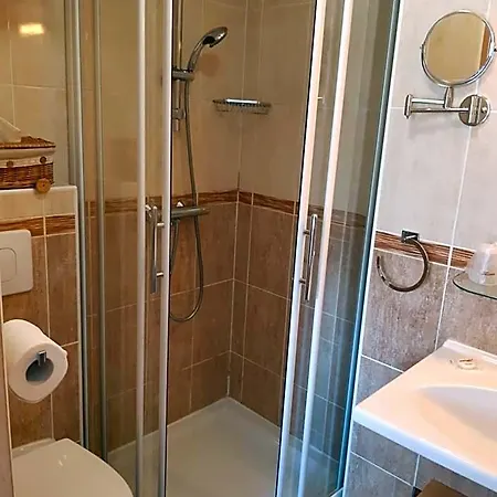 Arolla Hotel