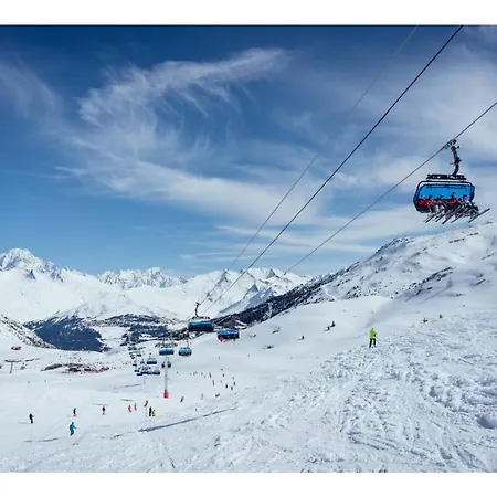 Arolla Hotell