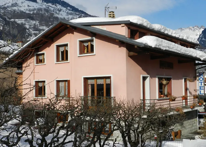 Arolla Hotel 2*